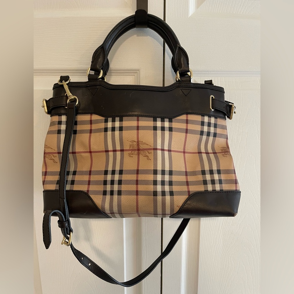 Burberry purse